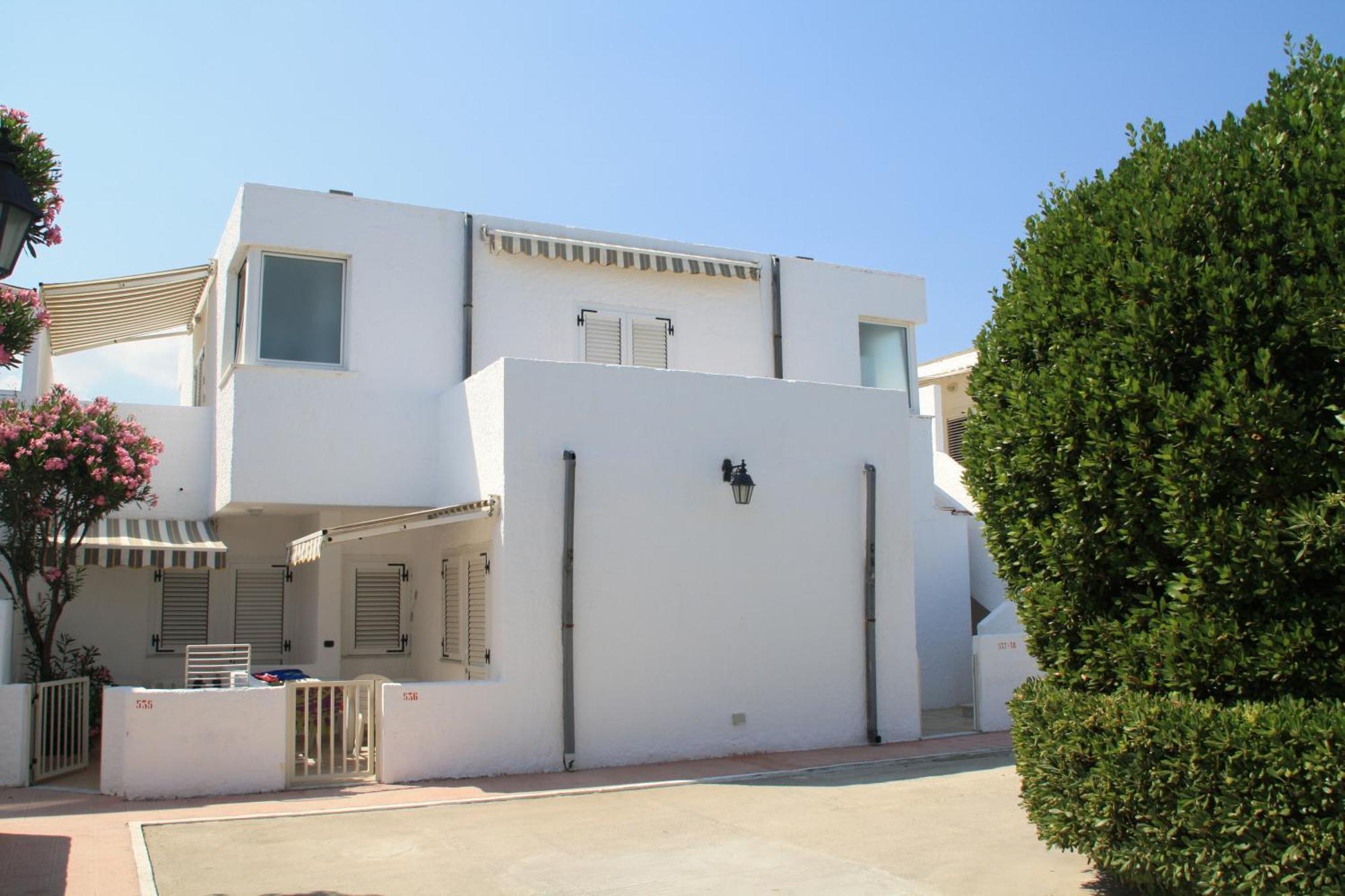 Hotel Villaggio Club Altalia Brancaleone Екстериор снимка