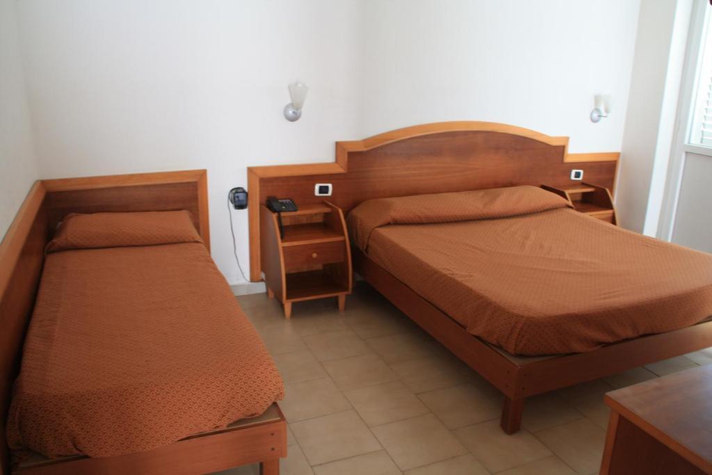 Hotel Villaggio Club Altalia Brancaleone Стая снимка